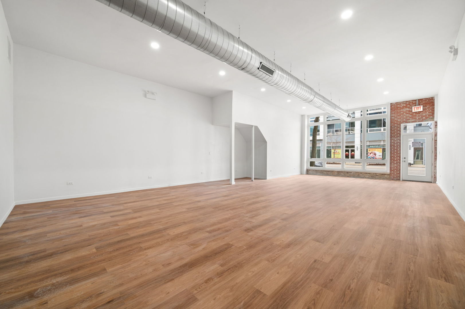 1823 W Chicago Avenue Property Photo 7
