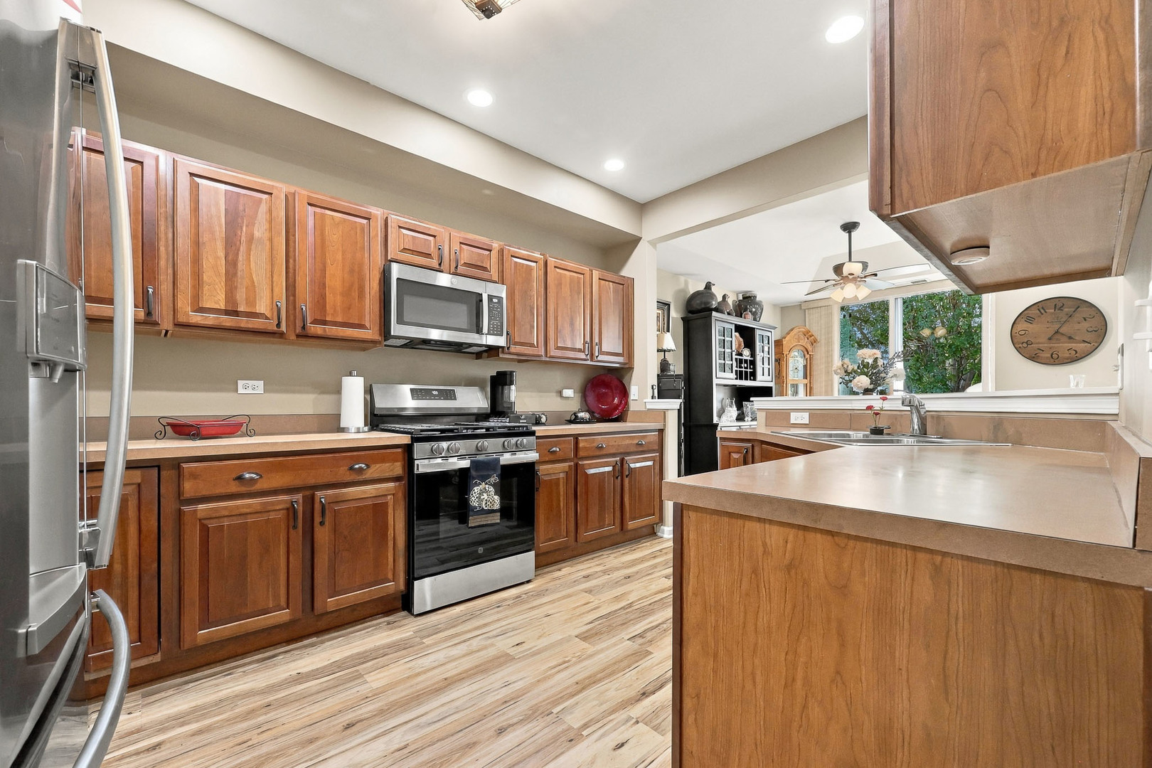 13563 Morgan Way Property Photo 8