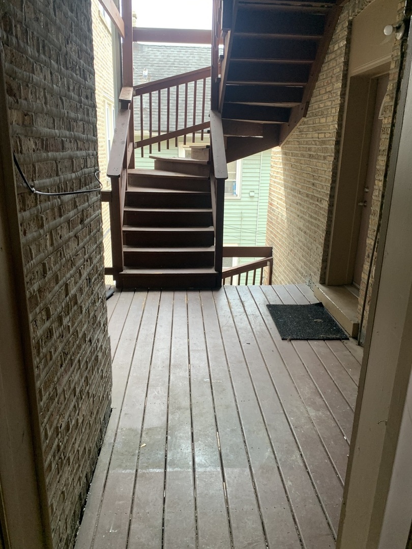 4460 N Avers Avenue 2 Property Photo 14