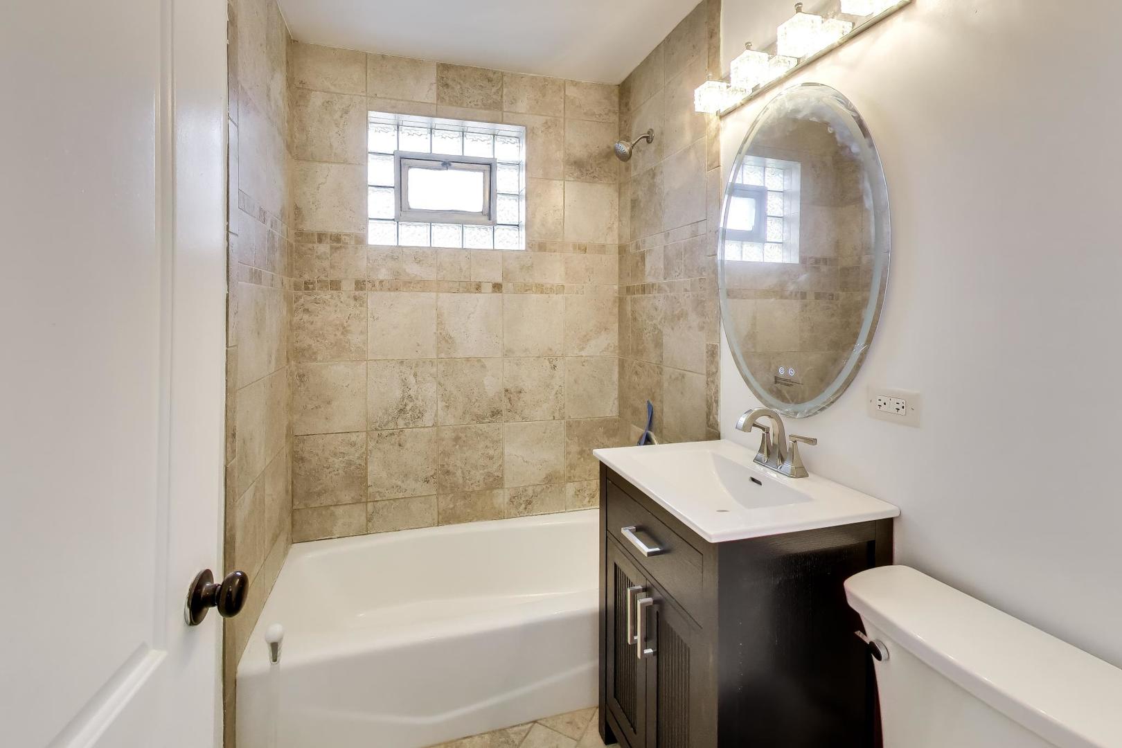 8215 S Tripp Avenue Property Photo 20
