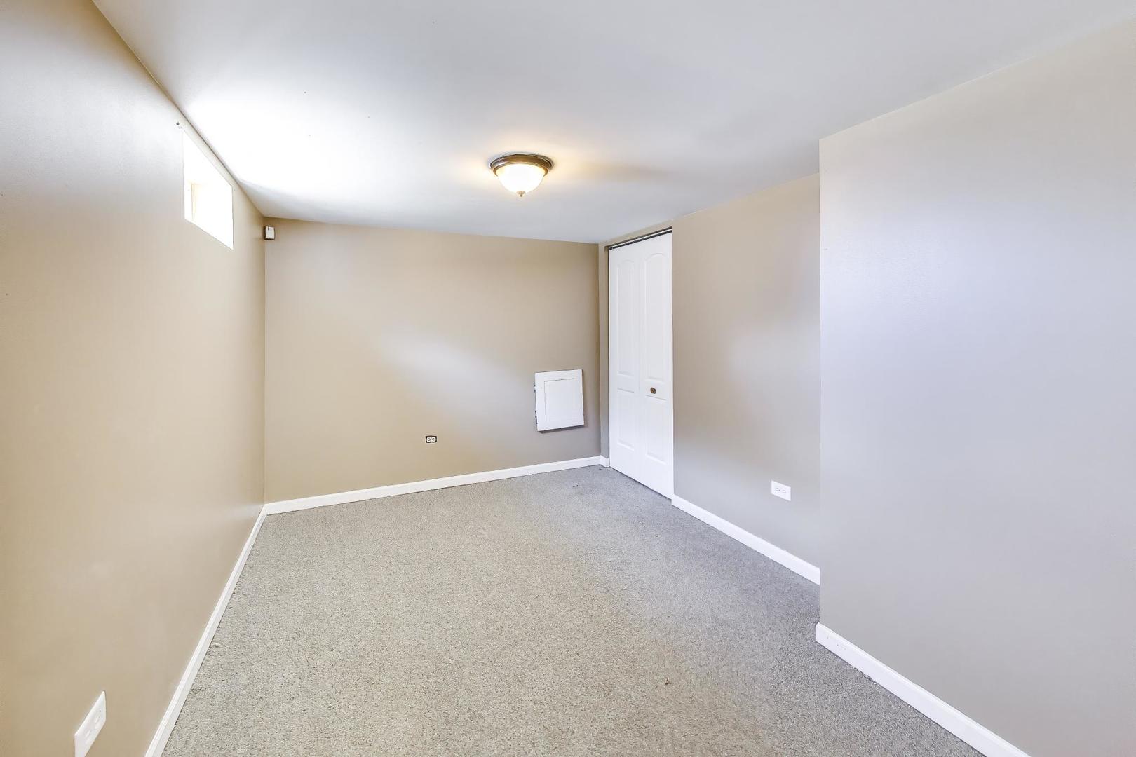 8215 S Tripp Avenue Property Photo 26