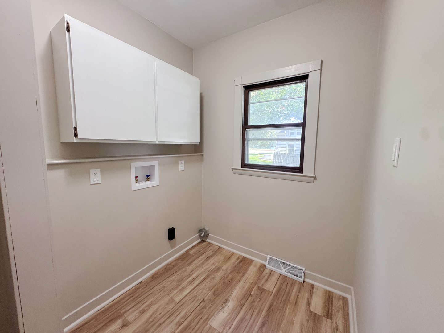 1123a Inlet Road Property Photo 14
