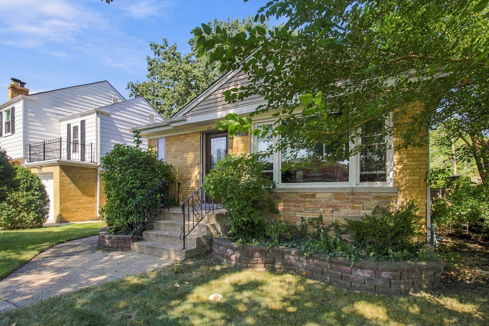 5214 Enfield Avenue Property Photo 2