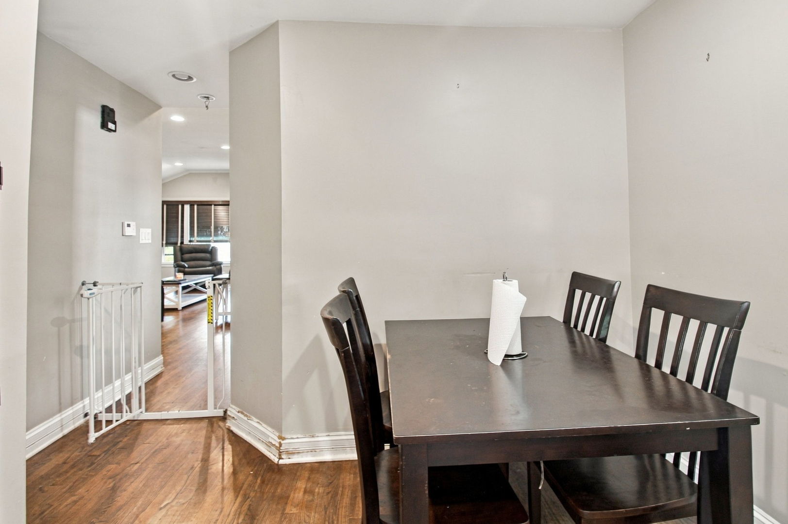 5214 Enfield Avenue Property Photo 21