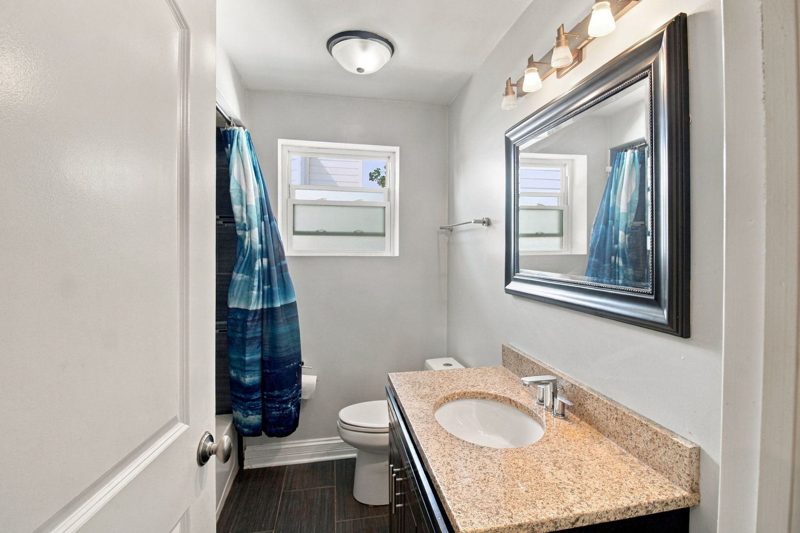 5214 Enfield Avenue Property Photo 29