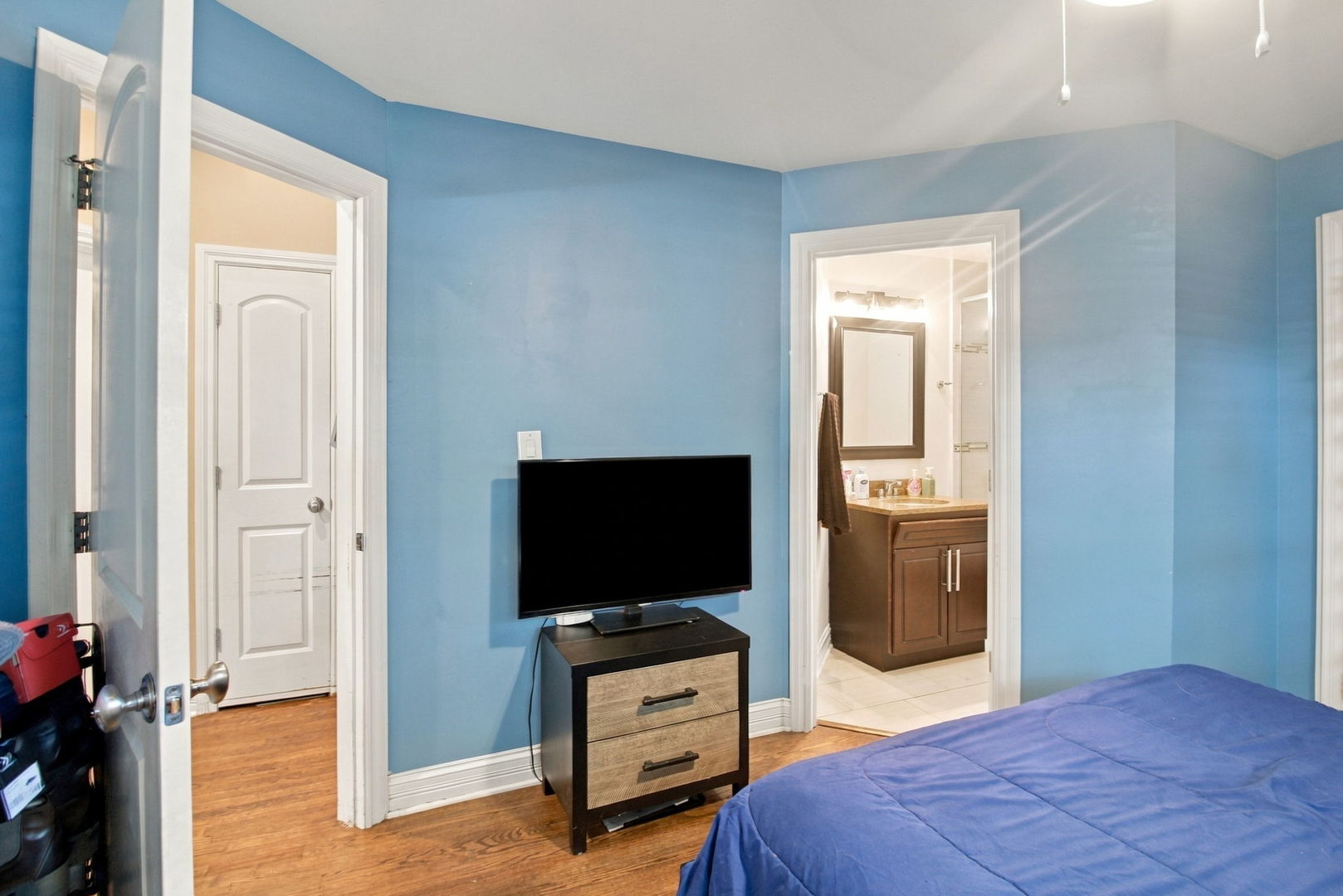 5214 Enfield Avenue Property Photo 30
