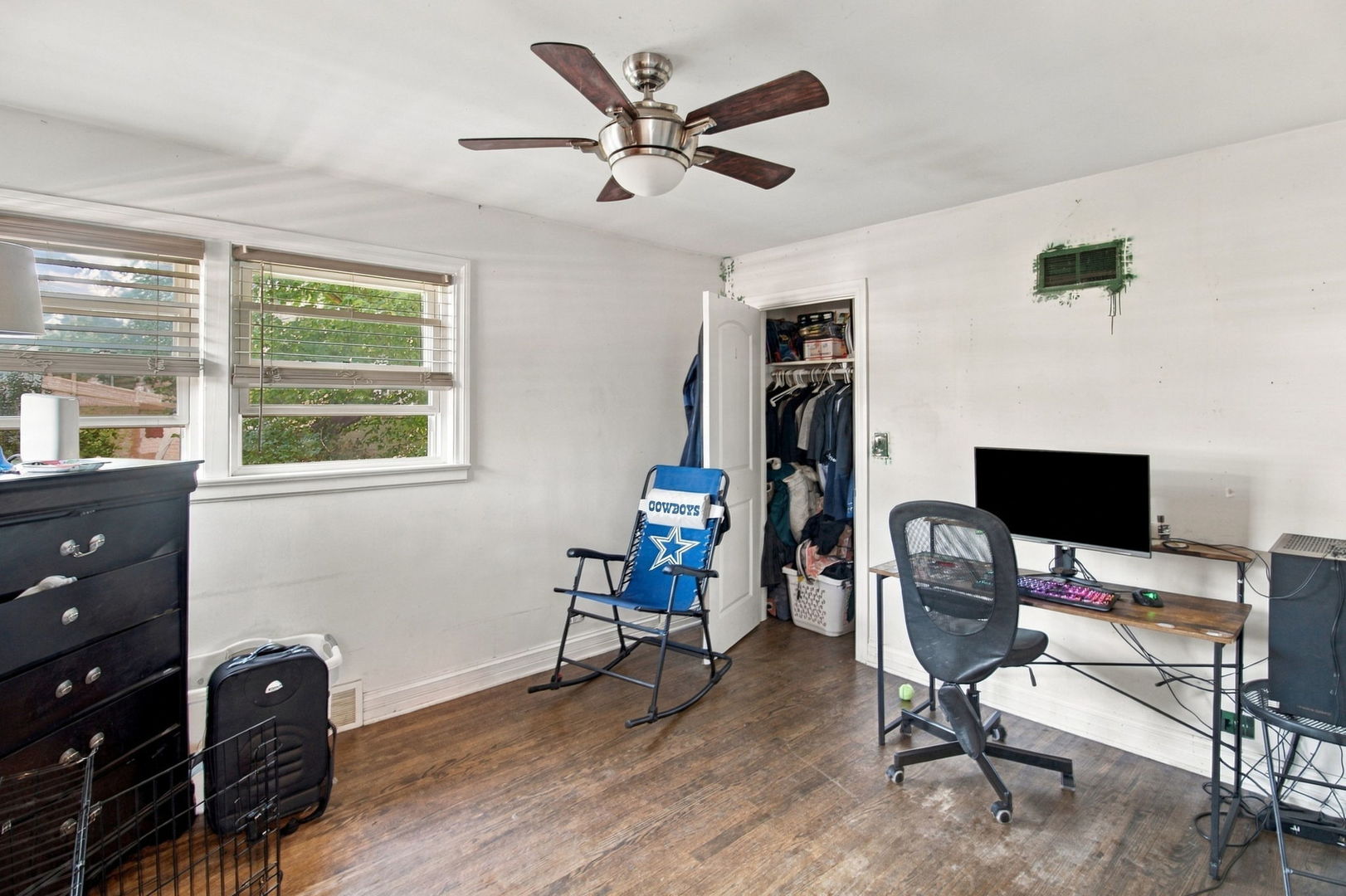 5214 Enfield Avenue Property Photo 31