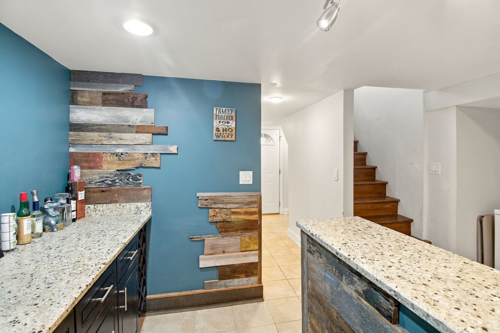 5214 Enfield Avenue Property Photo 35