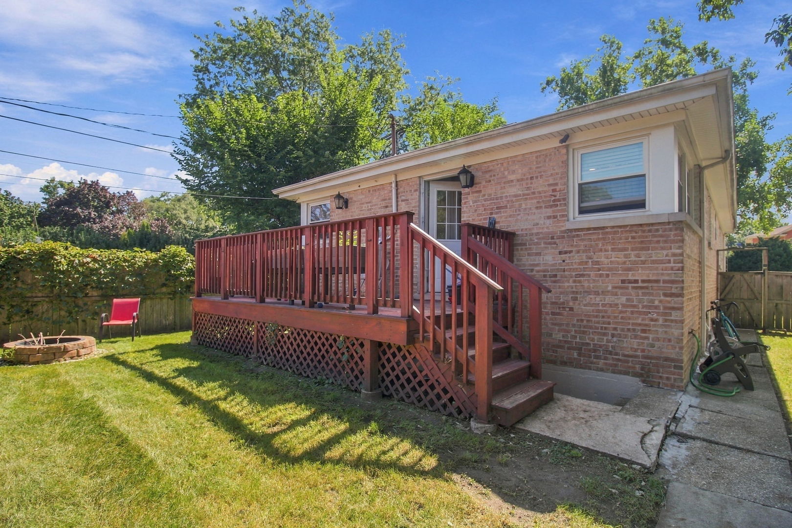 5214 Enfield Avenue Property Photo 37