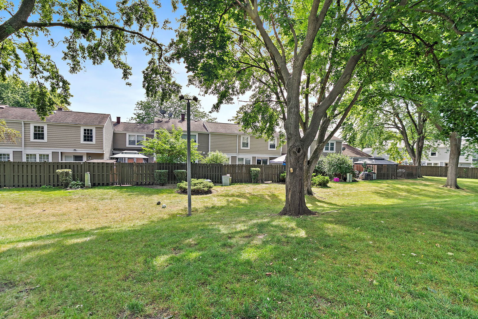 1961 Governors Lane Property Photo 26