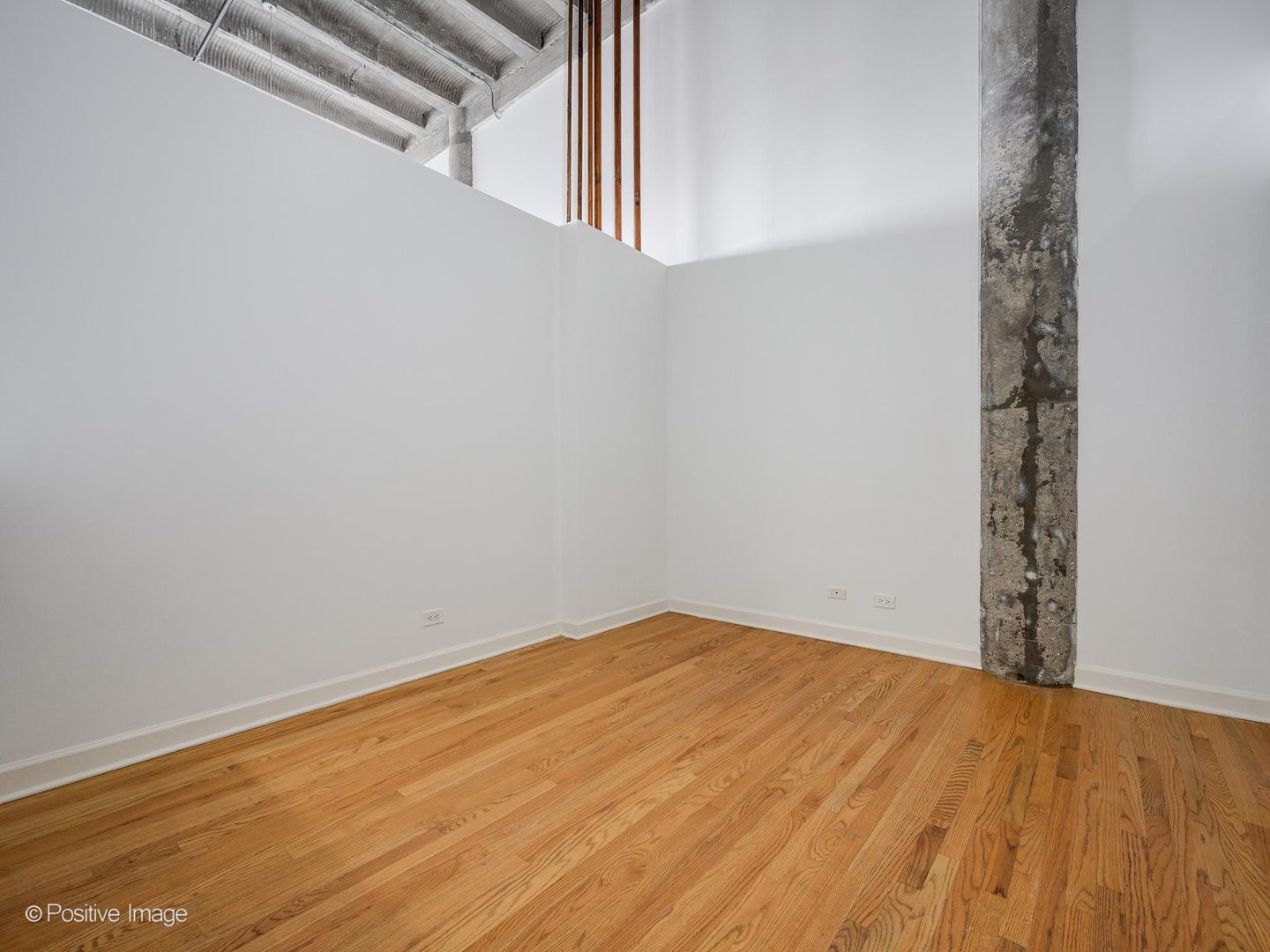 2545 S Dearborn Street 319 Property Photo 19
