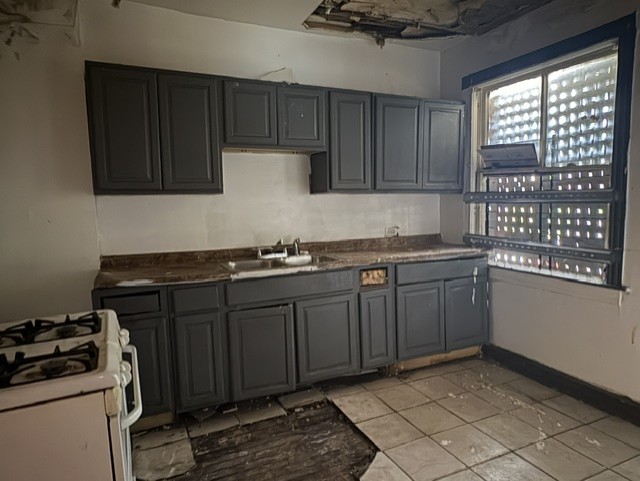5738 S Ada Street Property Photo 5