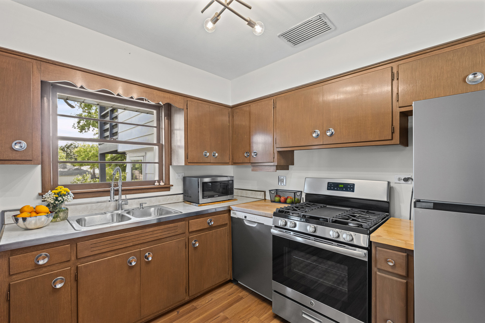 19 7th Street Property Photo 13