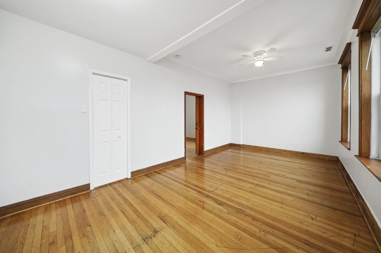 2556 S Albany Avenue 2 Property Photo 4