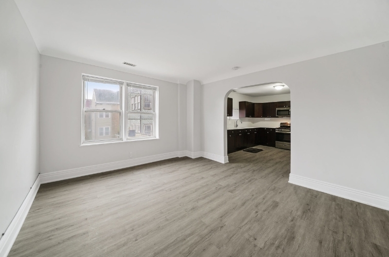 2556 S Albany Avenue 2 Property Photo 11