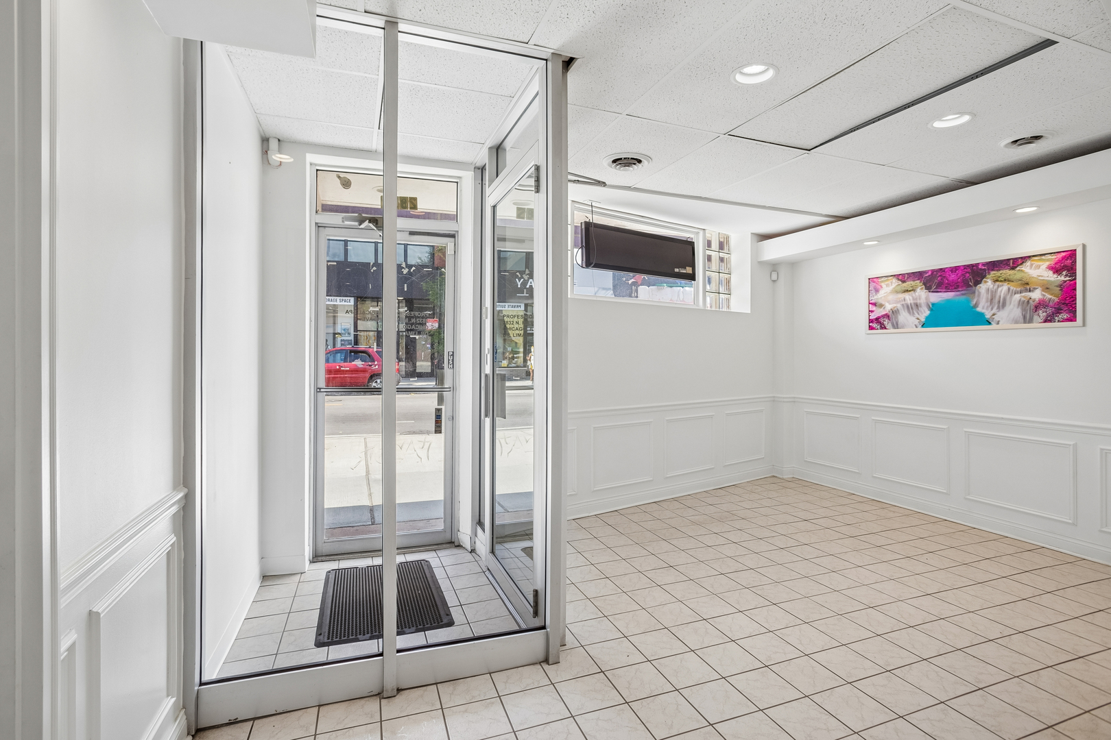 2832 N Milwaukee Avenue Property Photo 2