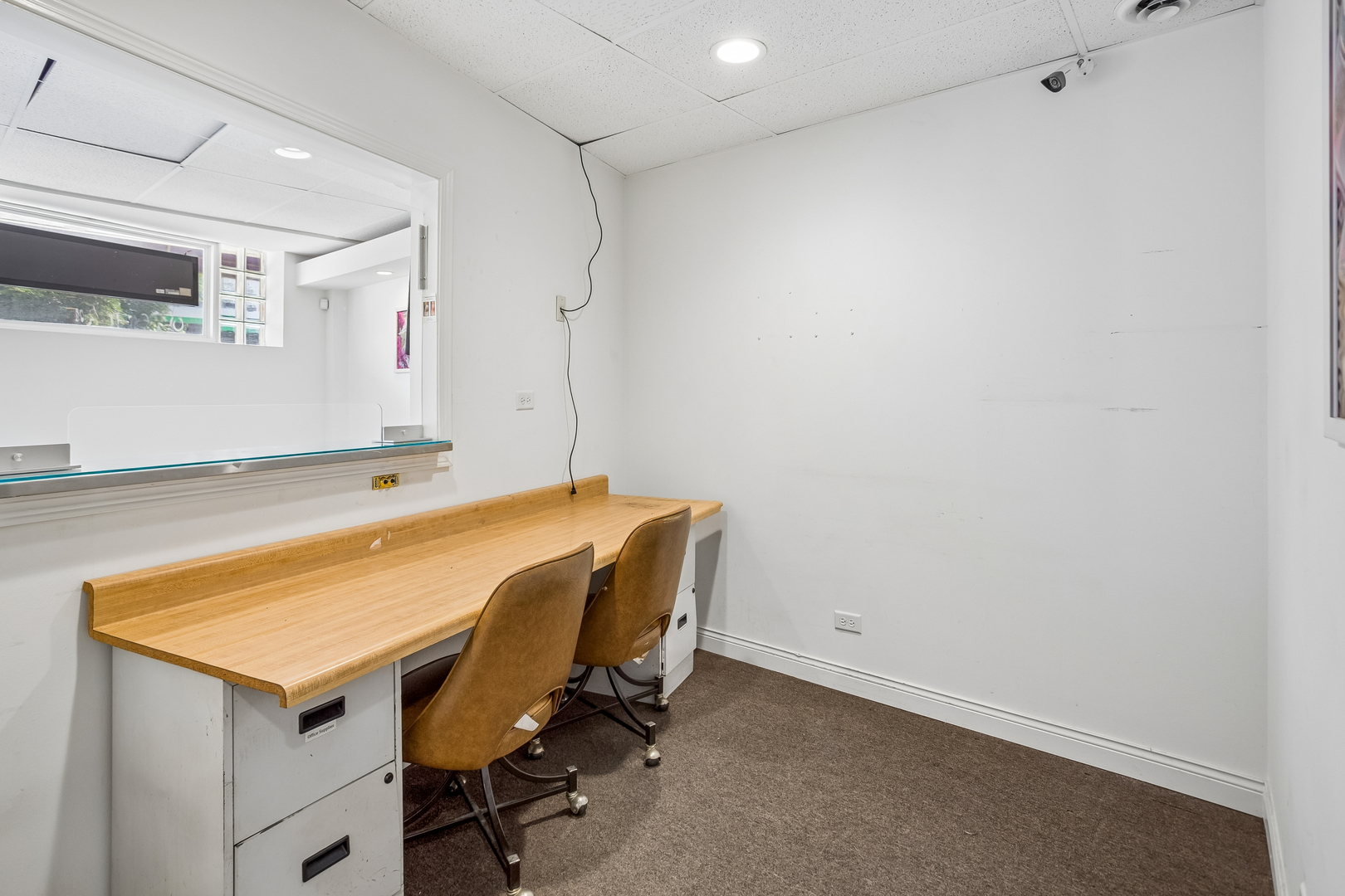 2832 N Milwaukee Avenue Property Photo 7