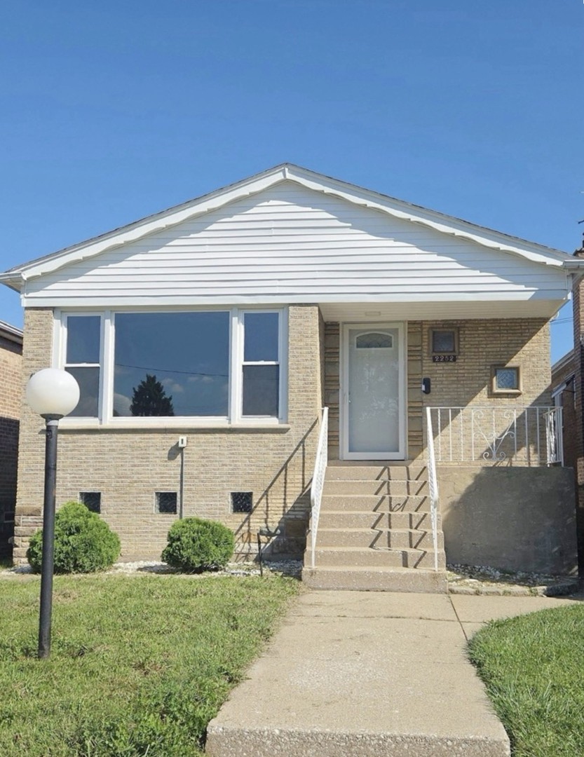 2252 E 92nd Place Property Photo 1
