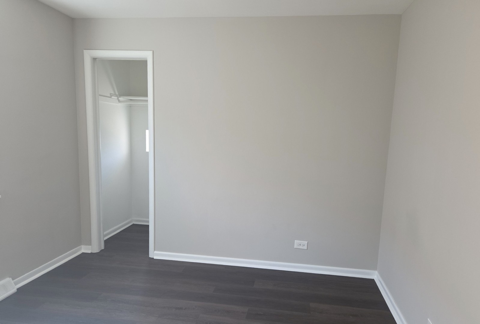 2252 E 92nd Place Property Photo 8