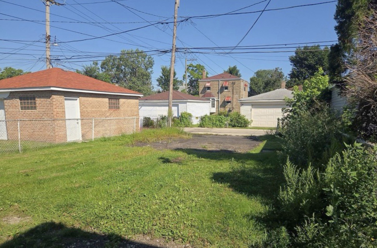 2252 E 92nd Place Property Photo 10