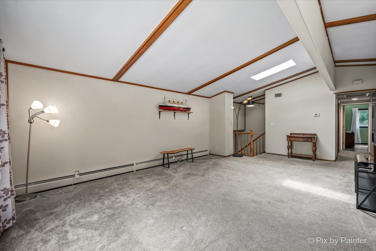 6n365 Essex Avenue Property Photo 7