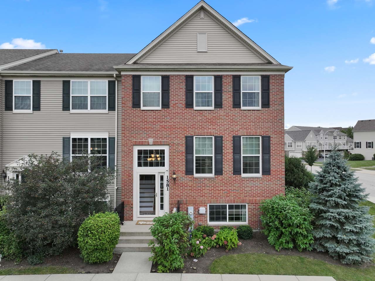 12756665 Property Photo 1
