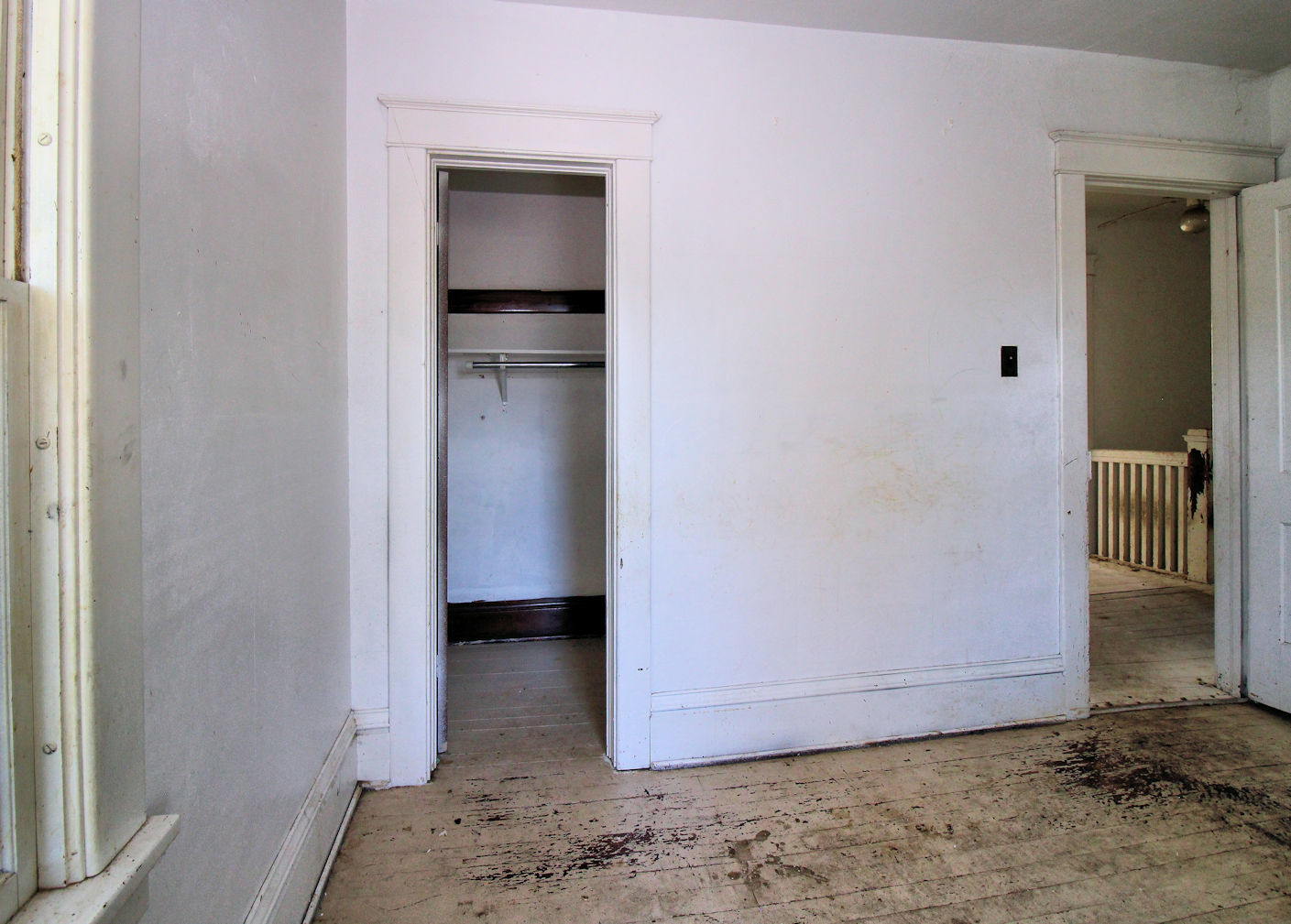 320 E Railroad Property Photo 11