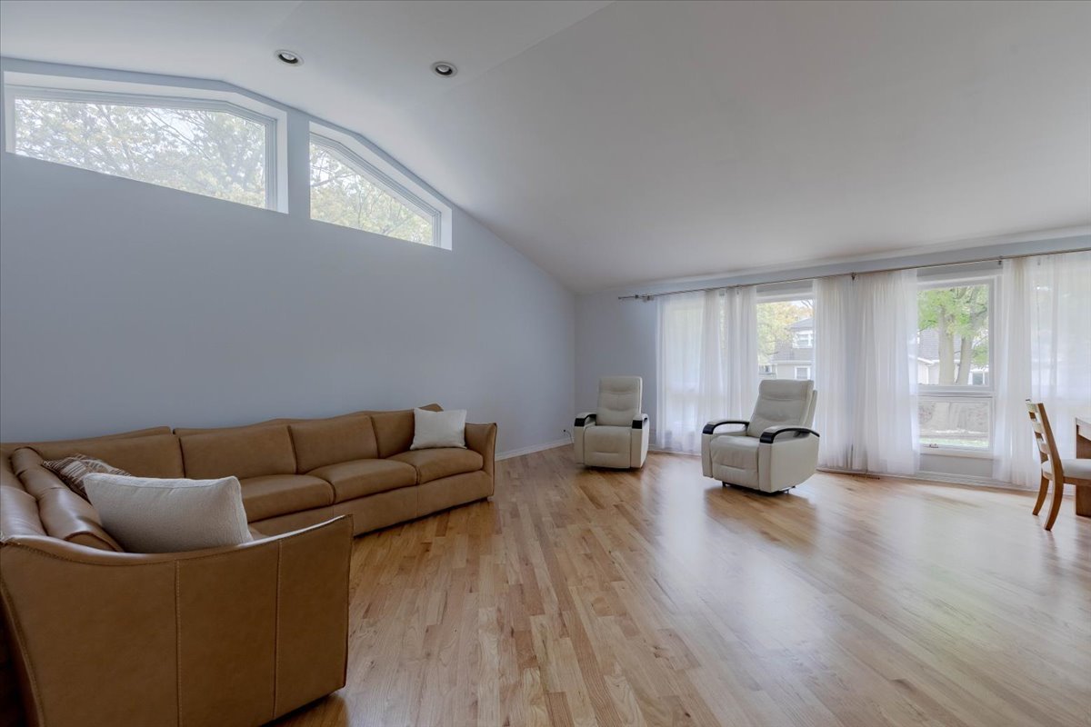 1313 Landwehr Road Property Photo 17