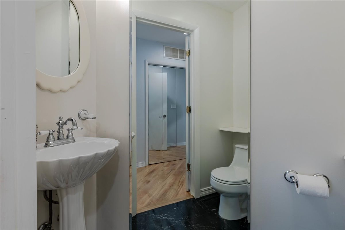1313 Landwehr Road Property Photo 29