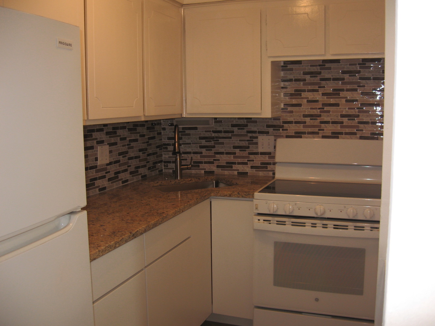 7830 W North Avenue 705 Property Photo 9