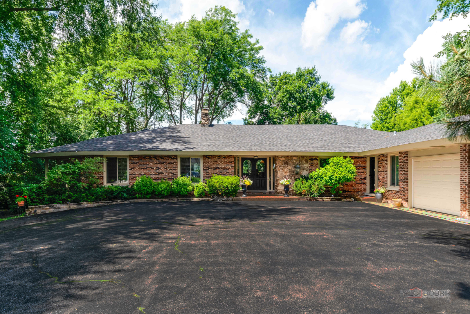 2432 Federal Court Property Photo 2