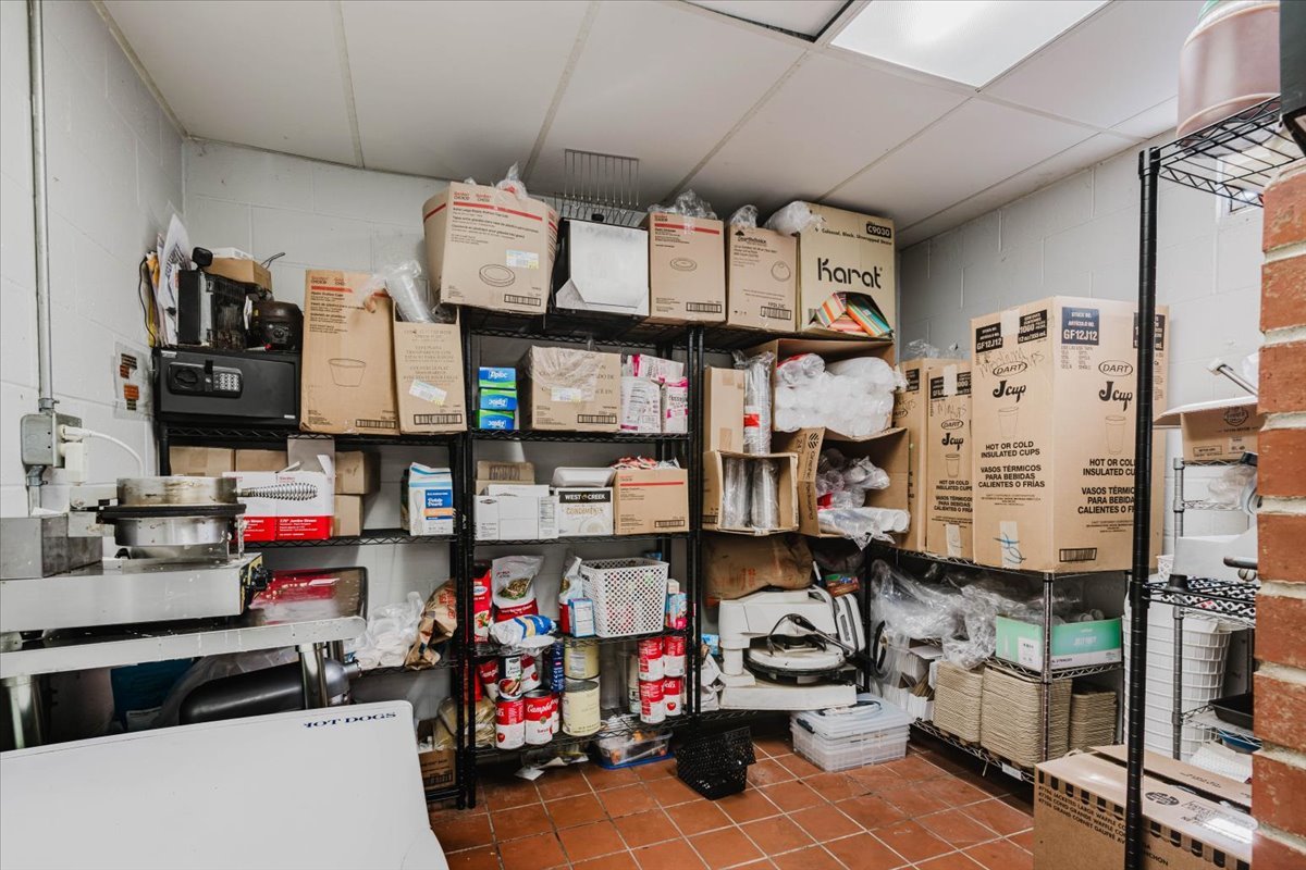 103 S Center Street Property Photo 20