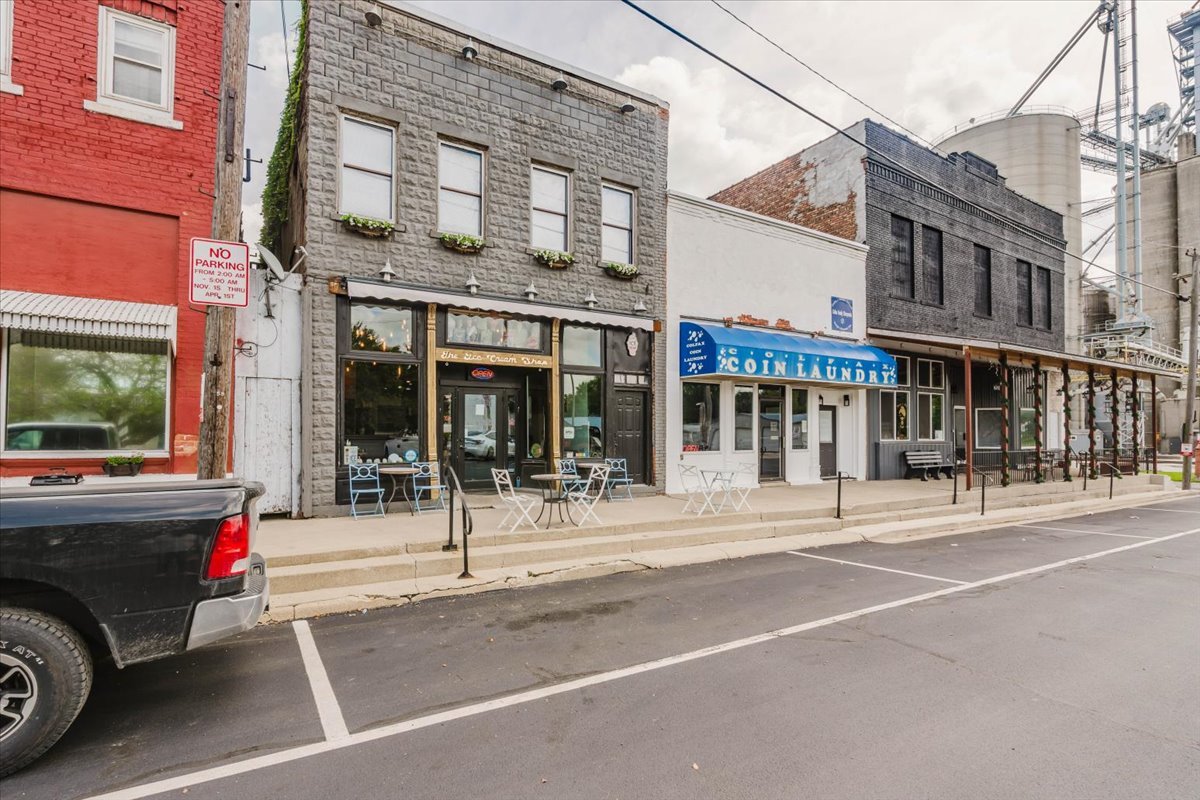 103 S Center Street Property Photo 26