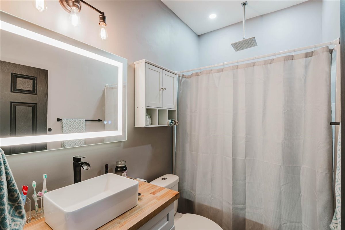 103 S Center Street Property Photo 41