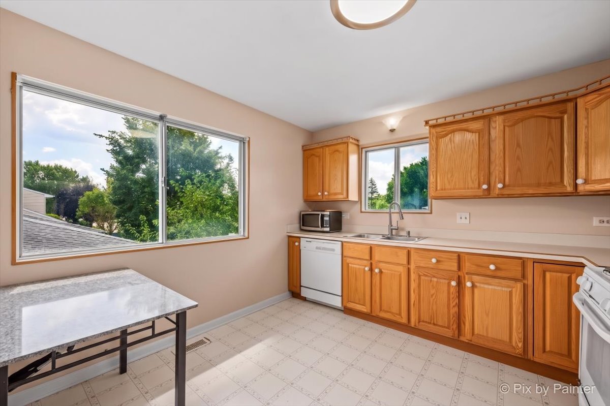 401 Longford Drive Property Photo 4