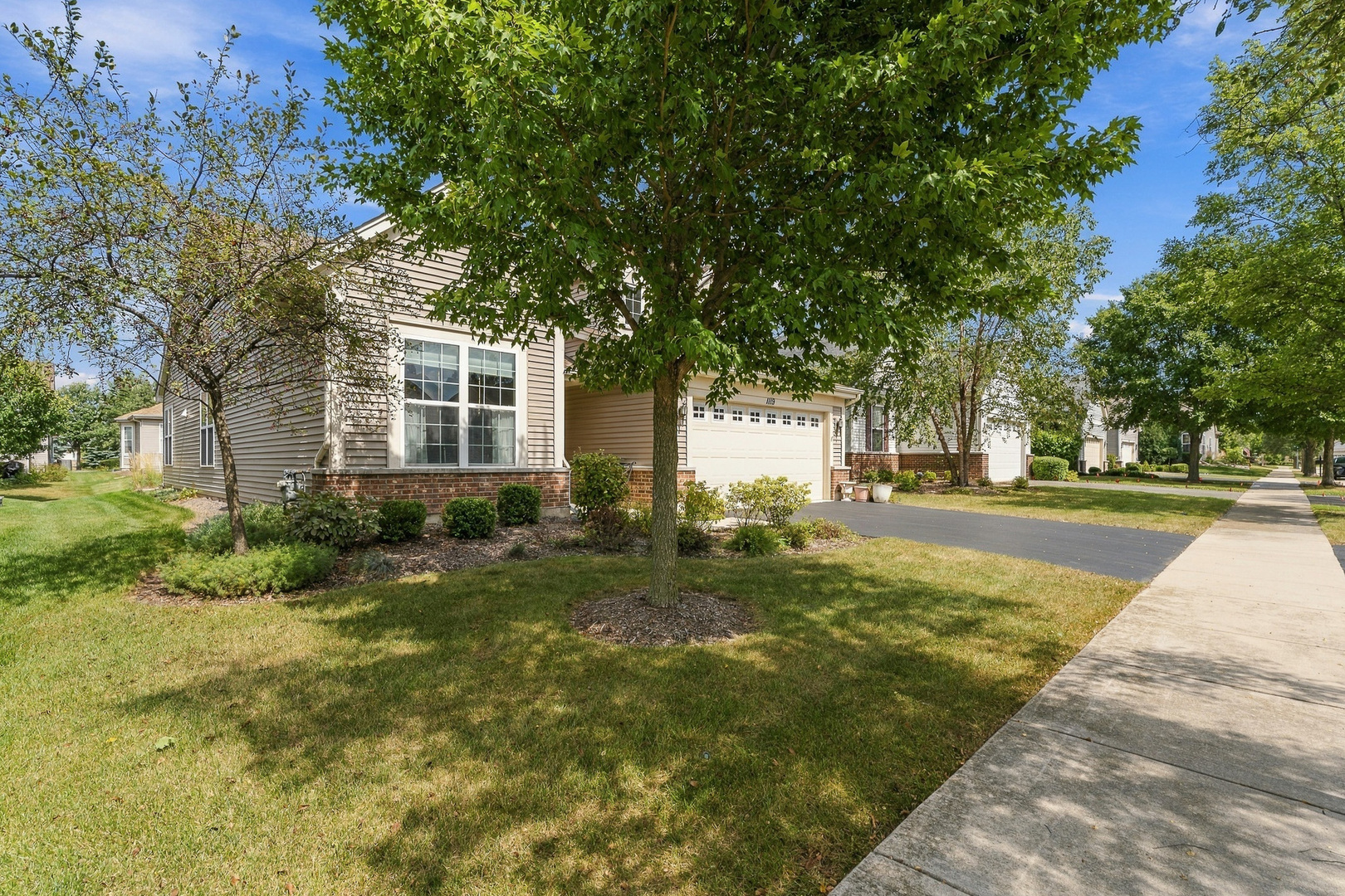 1119 Heathrow Lane Property Photo 34