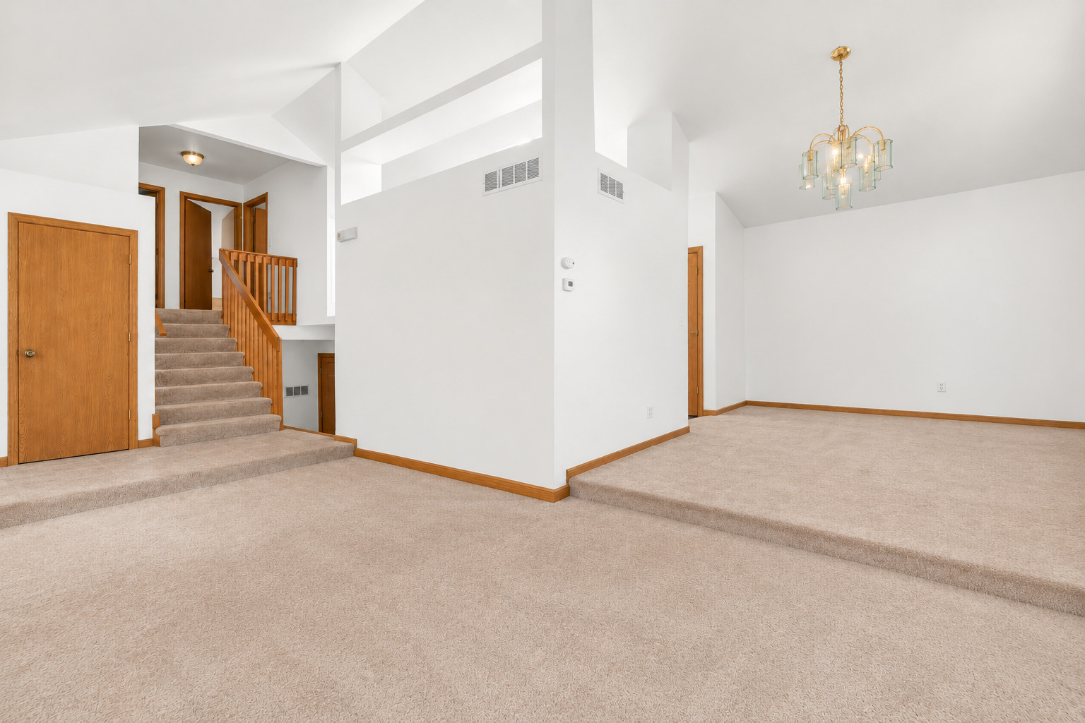 6035 Kathryn Lane Property Photo 6