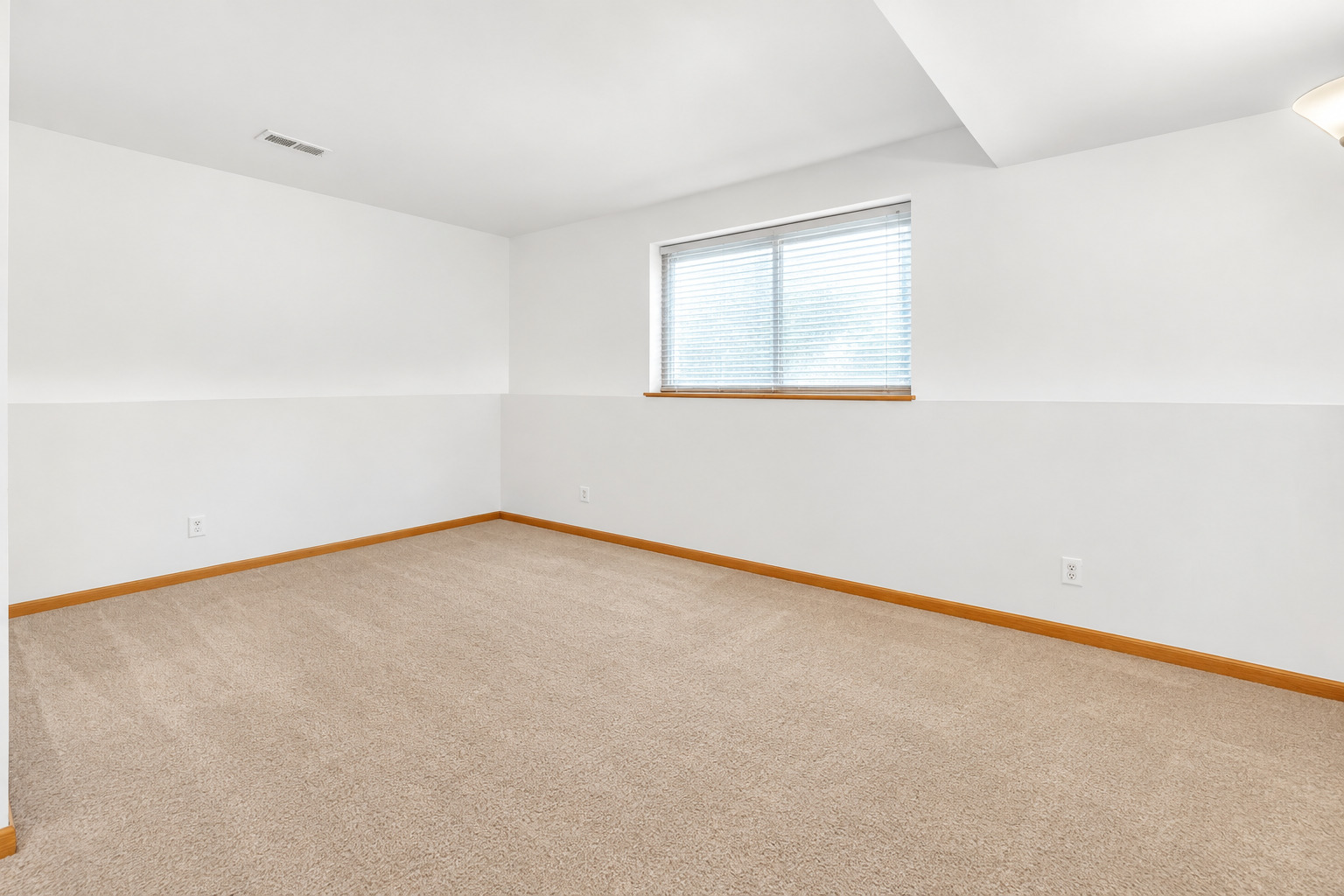 6035 Kathryn Lane Property Photo 18