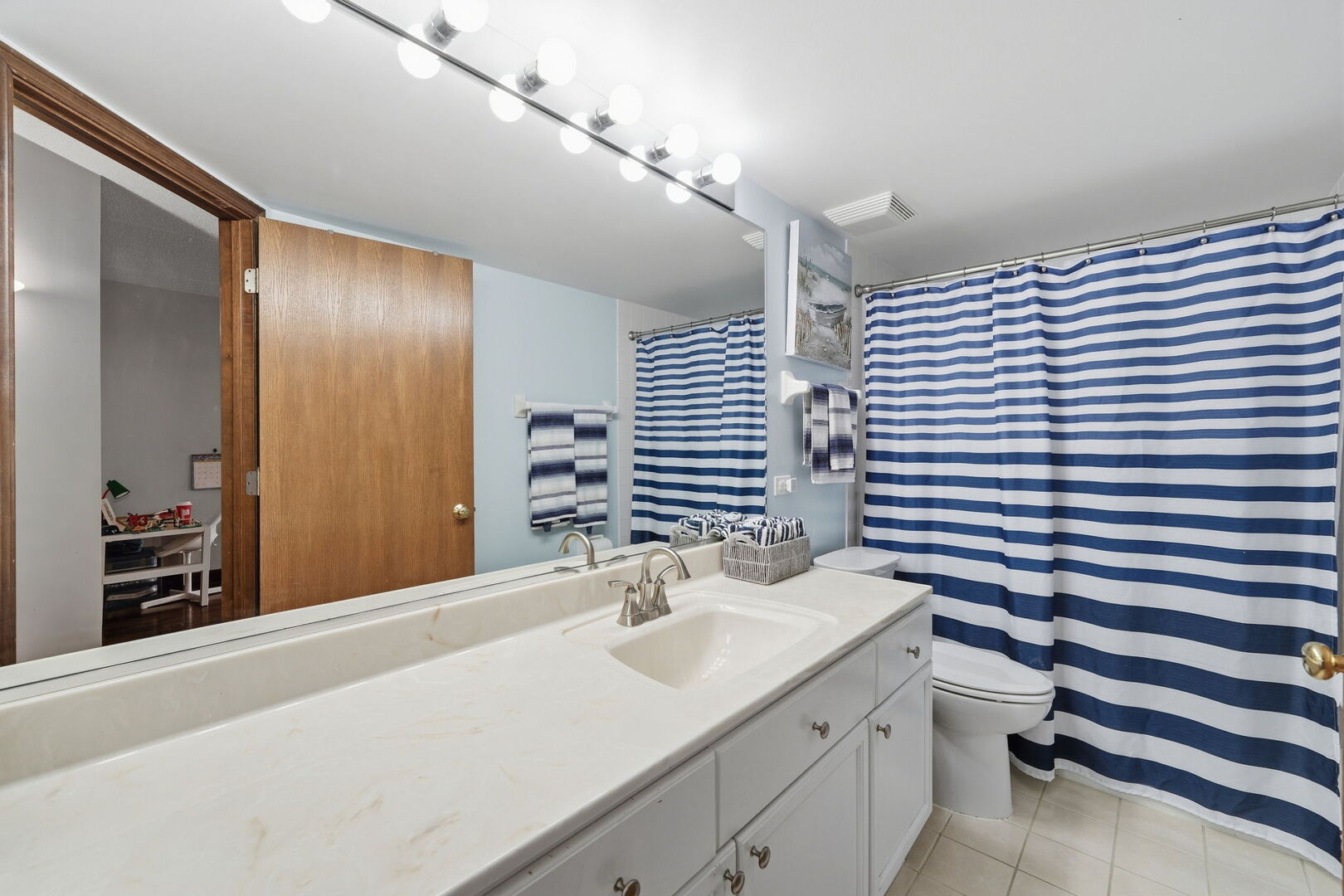 1325 Perry Street 206 Property Photo 17