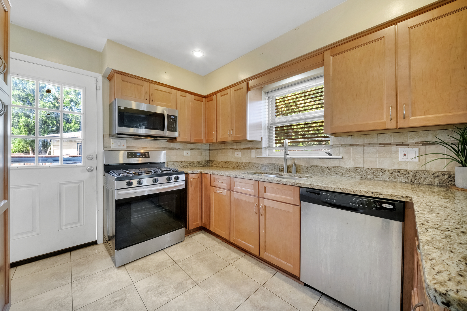 10536 S Kostner Avenue Property Photo 9