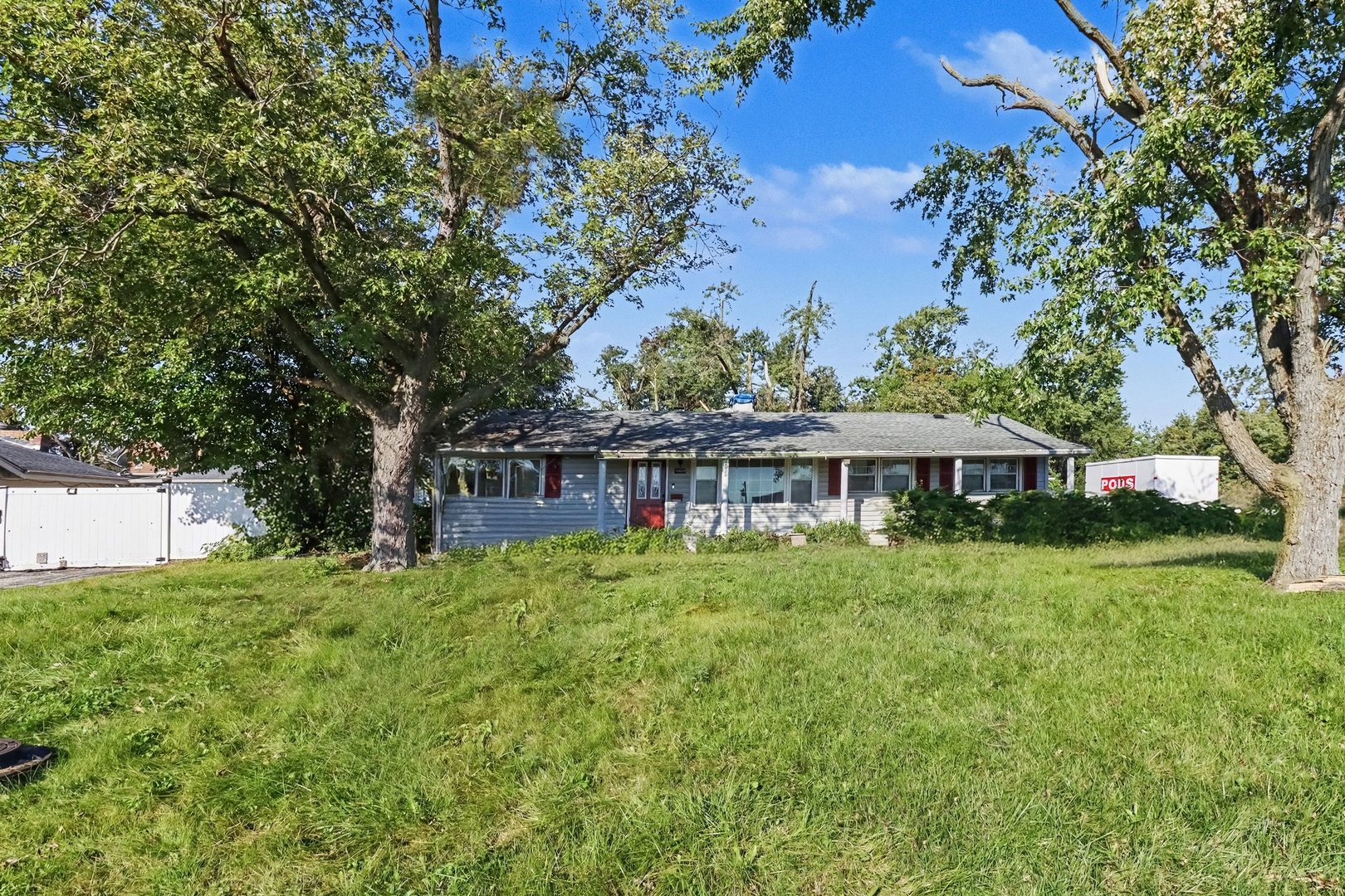 18650 Lee Street Property Photo 3