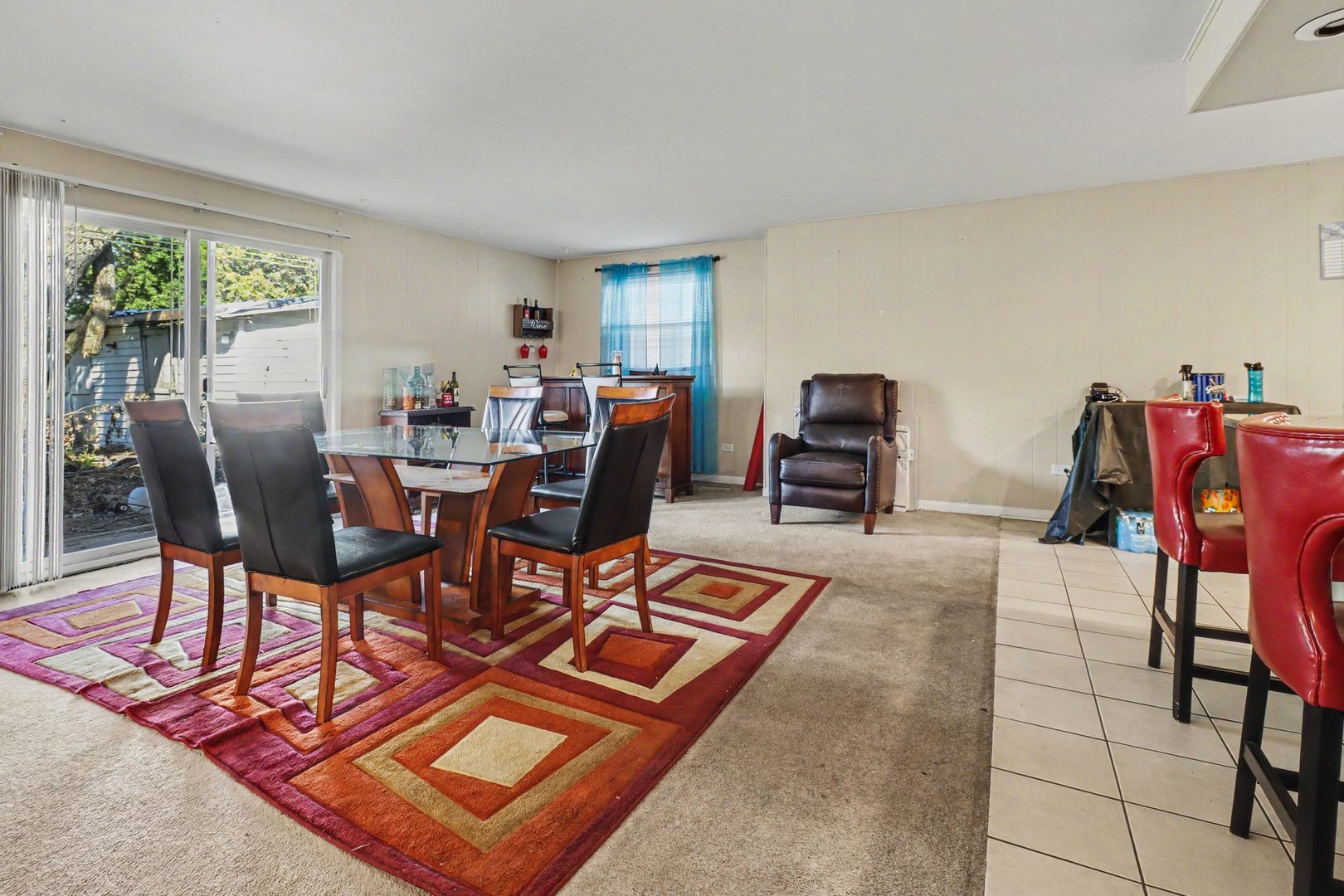 18650 Lee Street Property Photo 8