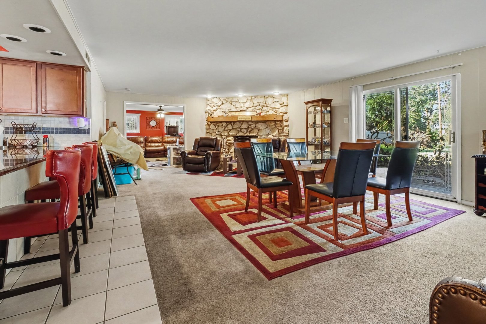 18650 Lee Street Property Photo 8