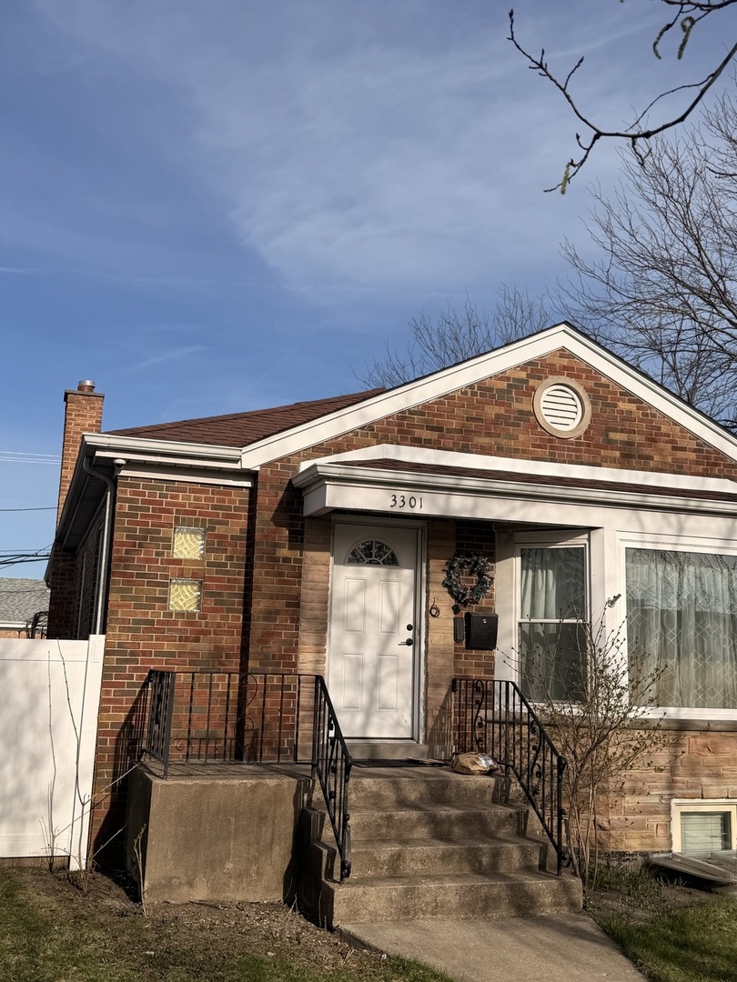3301 N Austin Avenue Property Photo 1