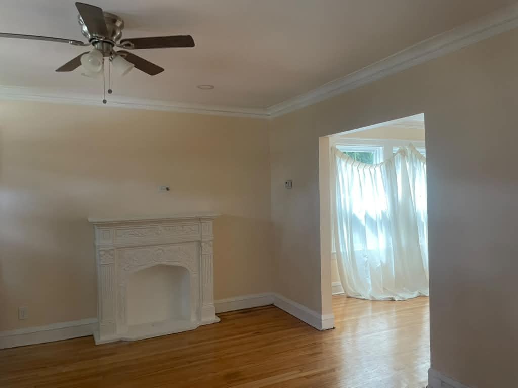 8824 S Throop Street Property Photo 2