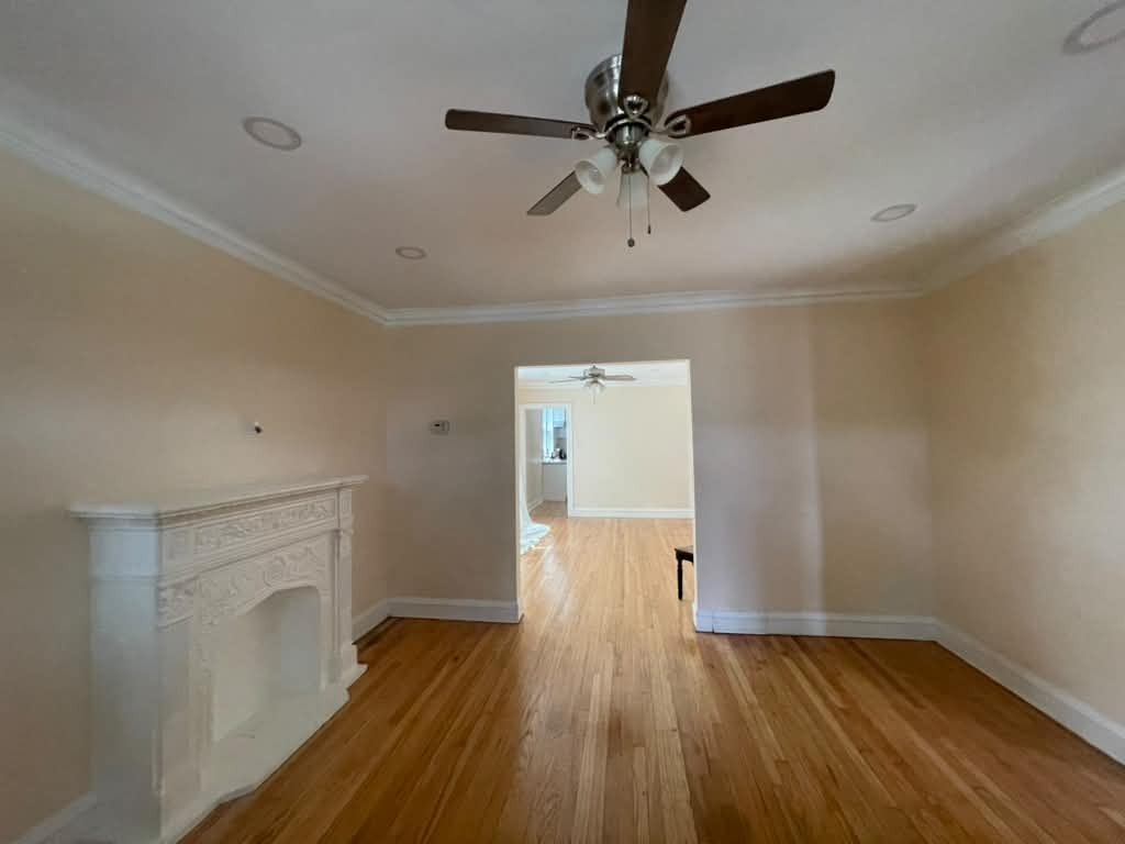 8824 S Throop Street Property Photo 3