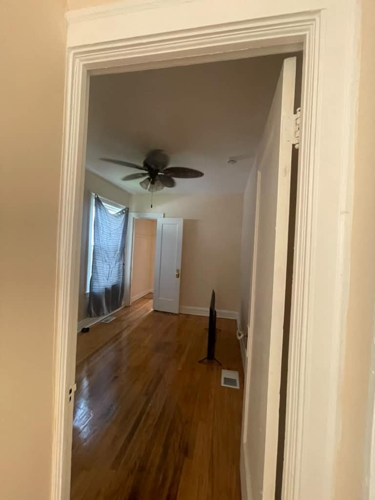 8824 S Throop Street Property Photo 8