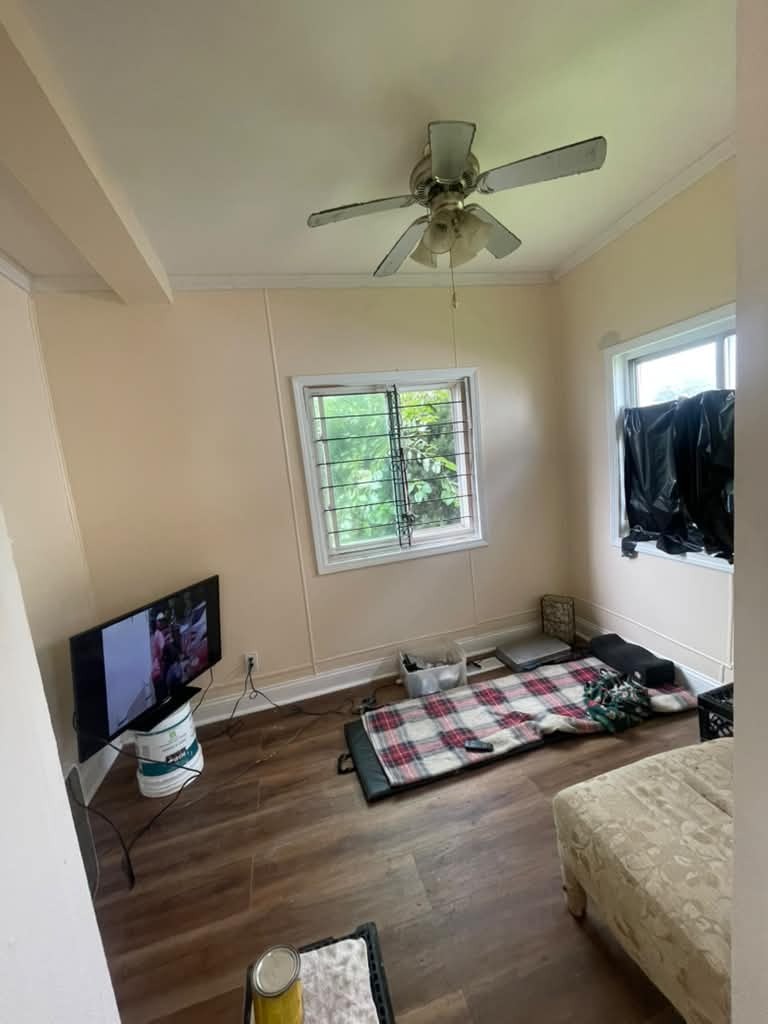 8824 S Throop Street Property Photo 10