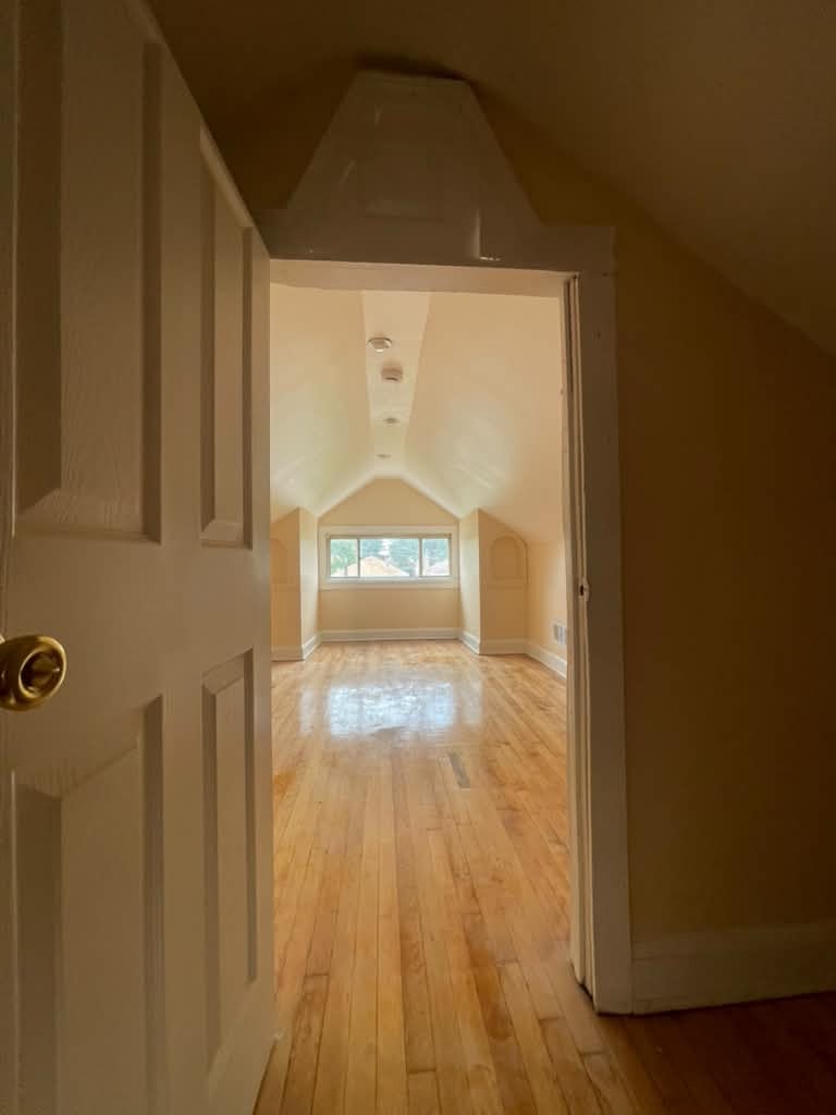 8824 S Throop Street Property Photo 11