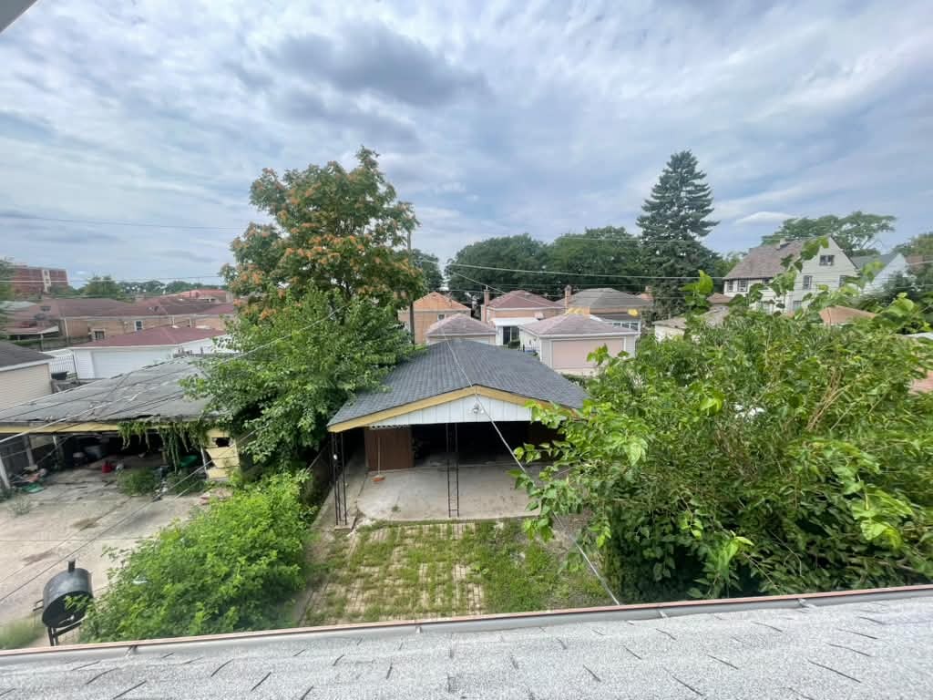 8824 S Throop Street Property Photo 13